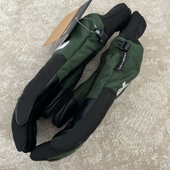 Brand New The North Face Montana Utility Gloves Green Black Touchscreen DryVent - Picture 8 of 16